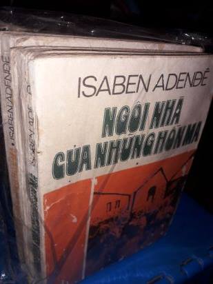 ngoi nha cua nhung hon ma